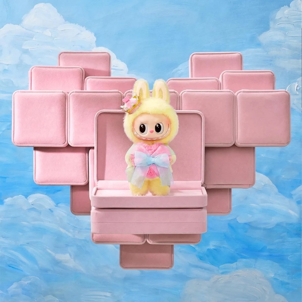 LABUBU THE MONSTERS Let's Checkmate Series-Vinyl Plush Hanging Card - Picture 4 of 6